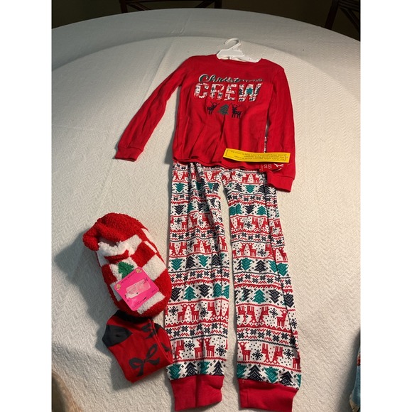 Jingles & Joy Girls Size 8 Christmas Crew Pajama Set with Socks NWT Red - Picture 1 of 11